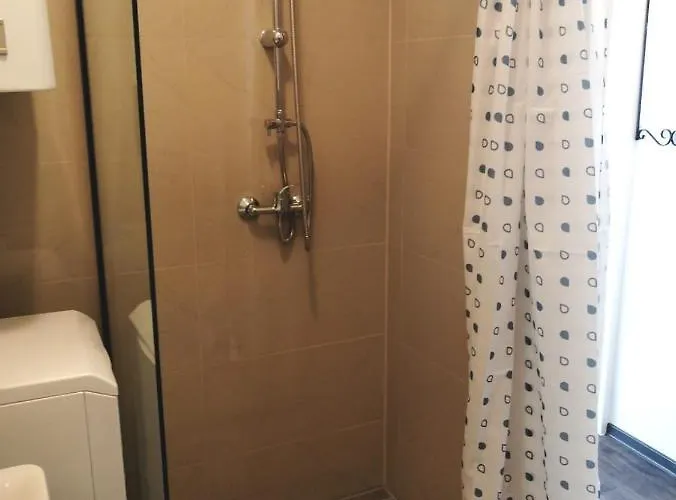 Mycrib I Free Parking I Self Check-in Lägenhet *